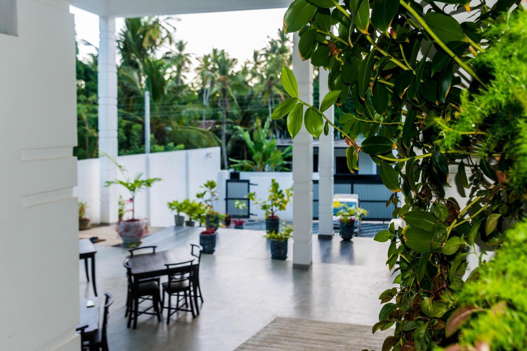 Zodiak Hotel Tangalle Exterior photo